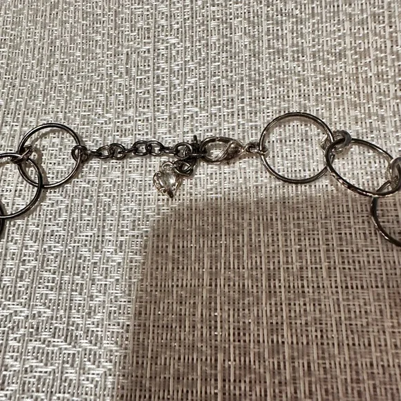 Vintage Silver and Faux Peal necklace - Picture 4 of 4